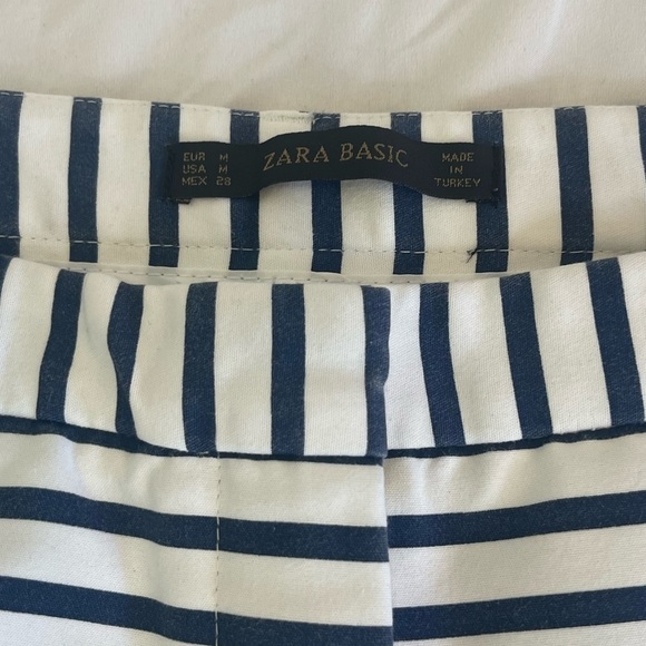 SOLD Zara Basic Womens Shorts Size Medium White Navy Striped - Picture 5 of 9